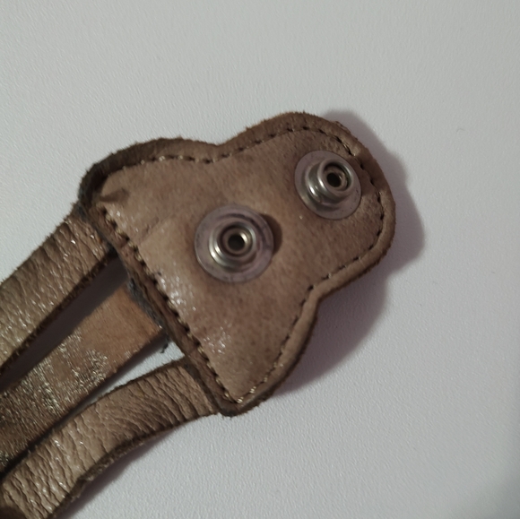 Leather Rock Bracelet. Purplish stone. Light Pink colored band - Picture 3 of 5